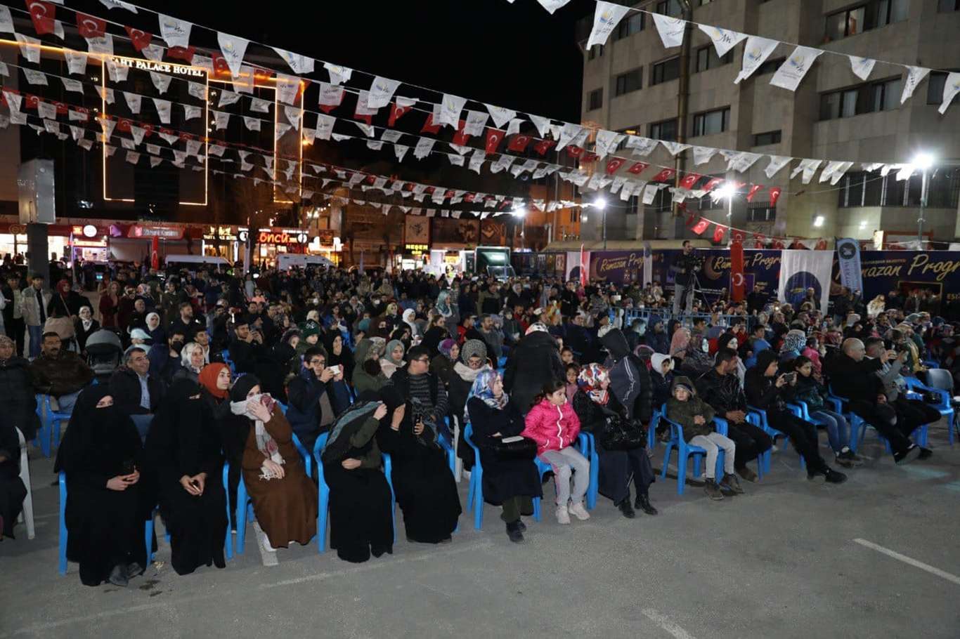 Van'da Grup Tillo ile ramazan coşkusu yaşandı